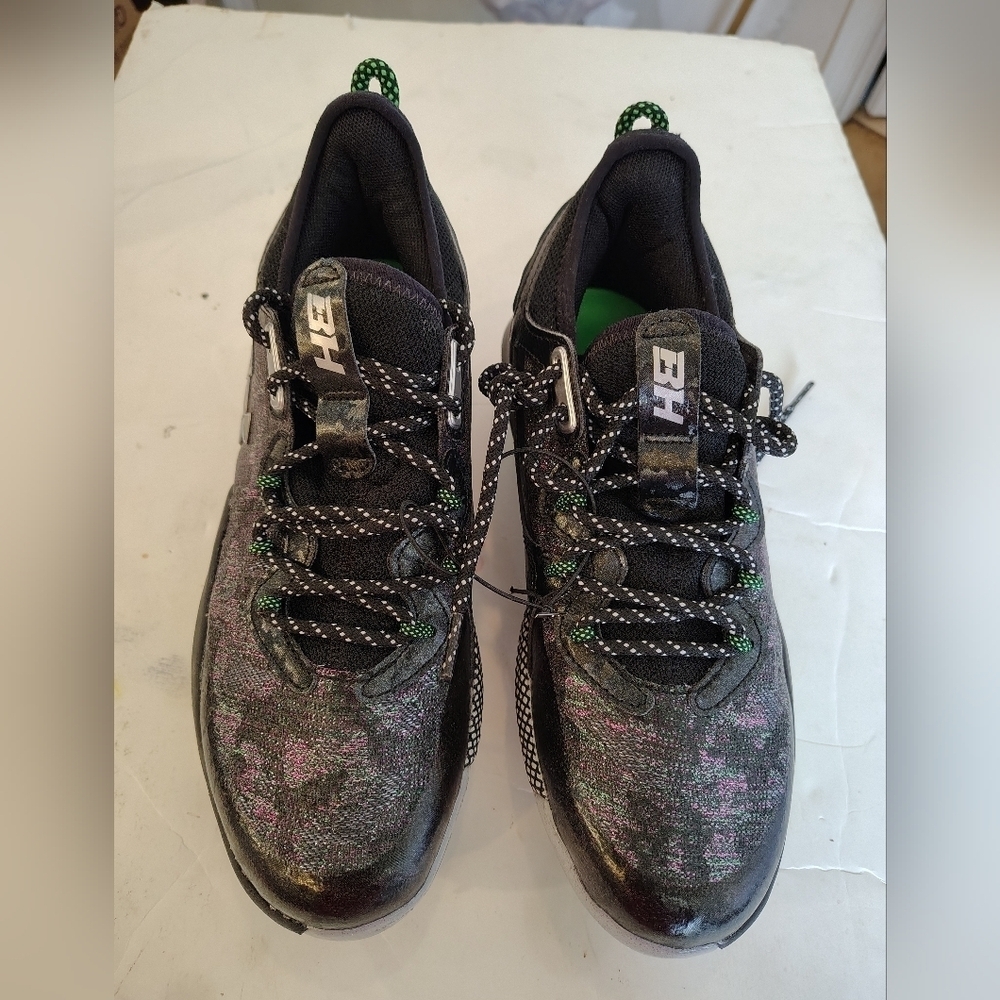 Under Armour Harper 8 Low ST Baseball Black/Green |3026588-001|